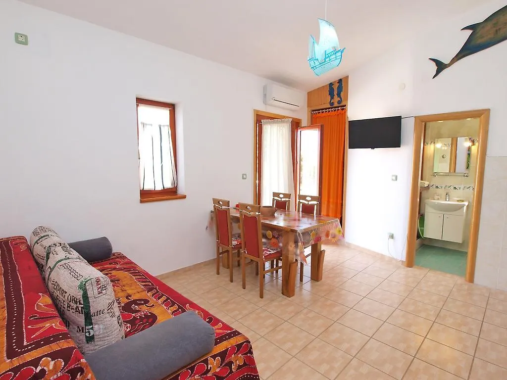Apartments By The Sea 750 Pula 0*, Pjescana Uvala