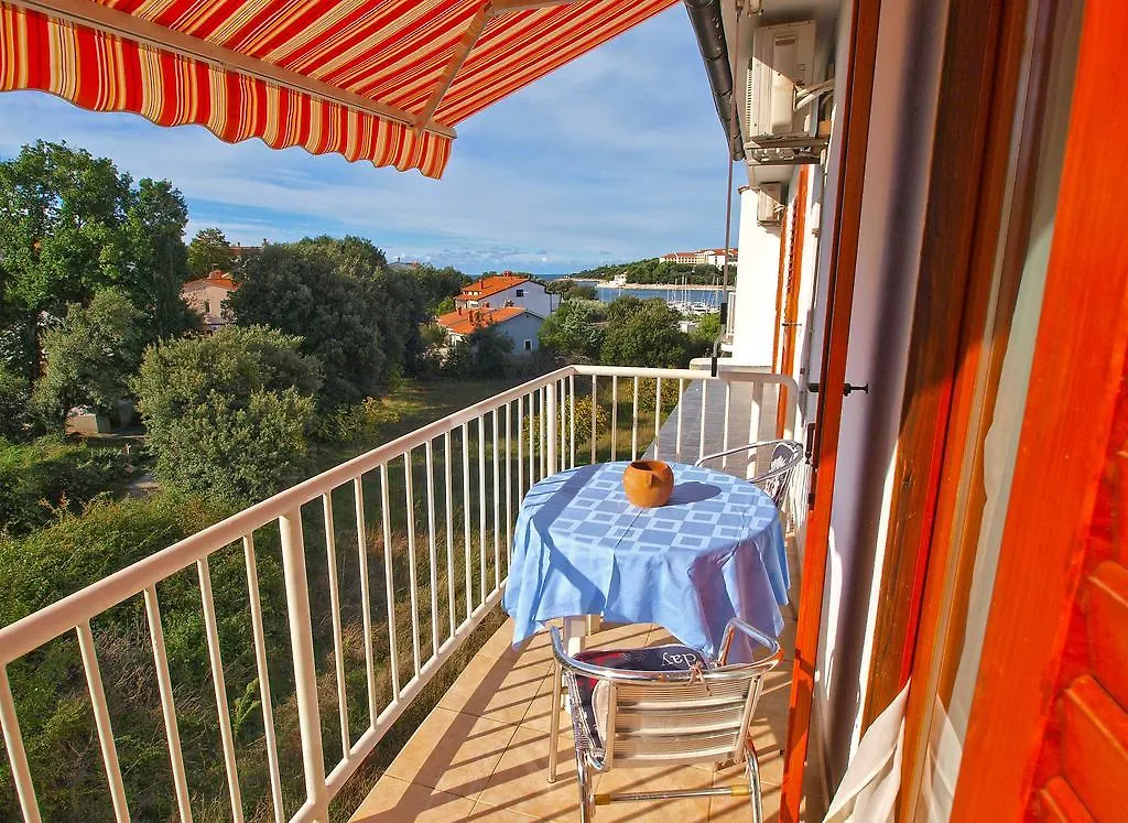 Apartments By The Sea 750 Pula 0*, Pjescana Uvala