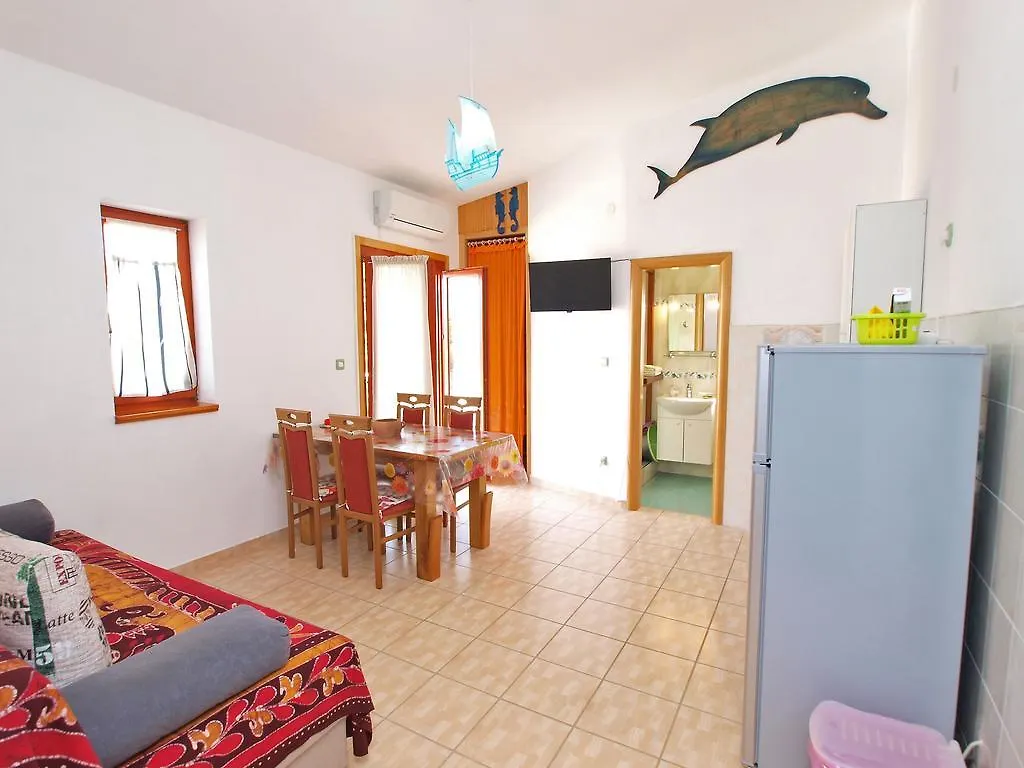 Apartments By The Sea 750 Pula