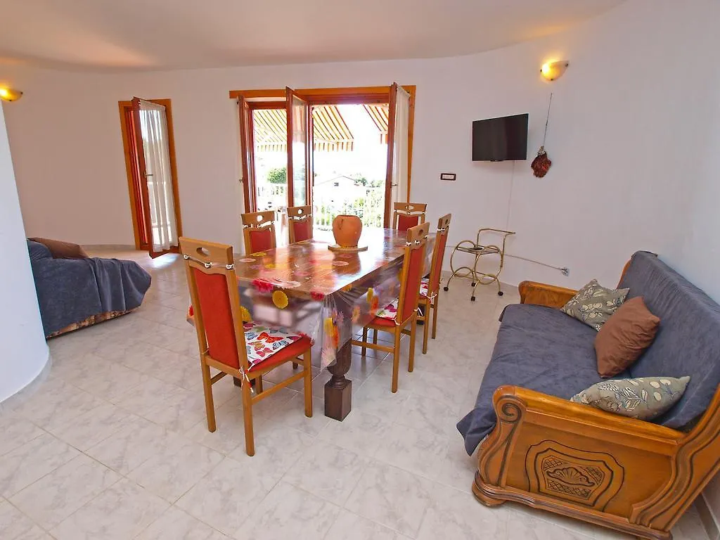 Apartments By The Sea 750 Pula