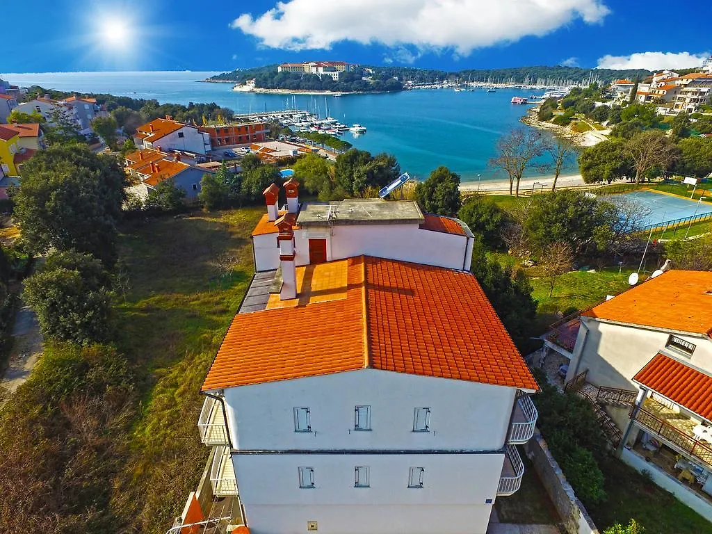 Apartments By The Sea 750 Pula